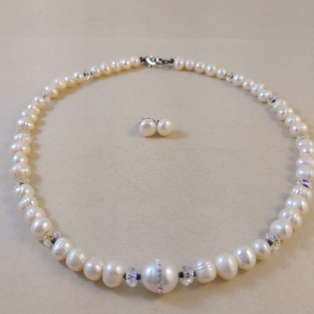 Freshwater Pearl Necklace and Earring Set